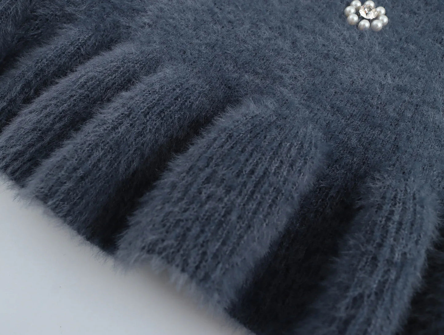 Feline™ | Elegante Winterjurk met Luxe Parel Details