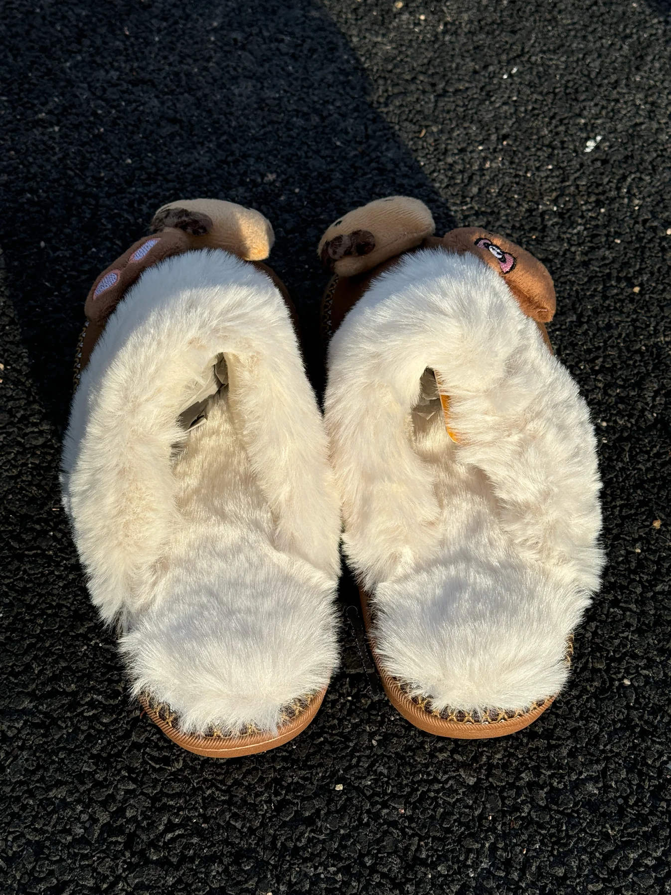 Hello Kitty Fuzzy Sloffen™ | De Viral sloffen