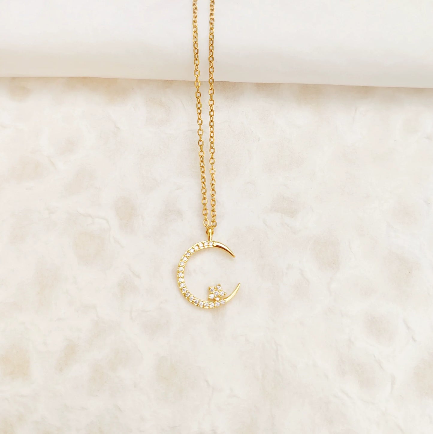 Ster/Maan Zirkonia Ketting | Symbolen van Hoop, Verandering en Kracht